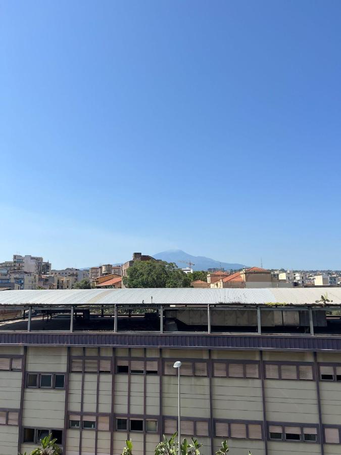 La Via Di Mezzo Catânia