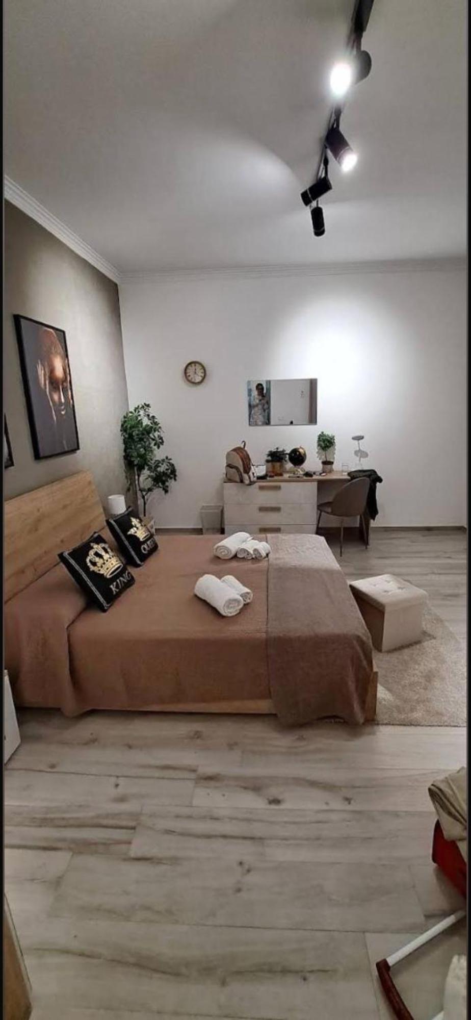 Apartment La Via Di Mezzo